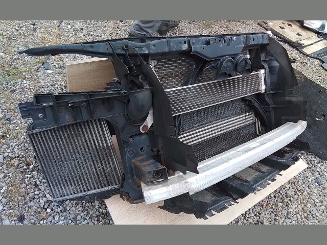 bontott AUDI Q7 Komplett Homlokfal (Részeivel)