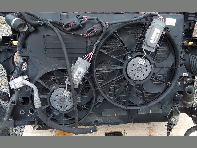 bontott AUDI Q7 Komplett Homlokfal (Részeivel)