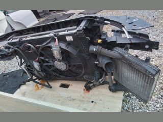 bontott AUDI Q7 Komplett Homlokfal (Részeivel)