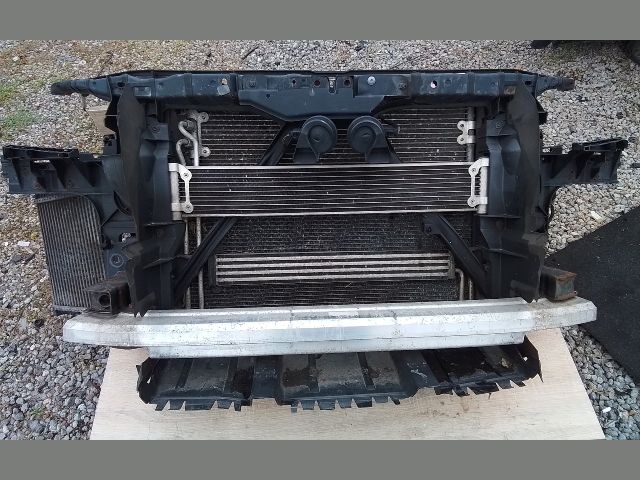 bontott AUDI Q7 Komplett Homlokfal (Részeivel)