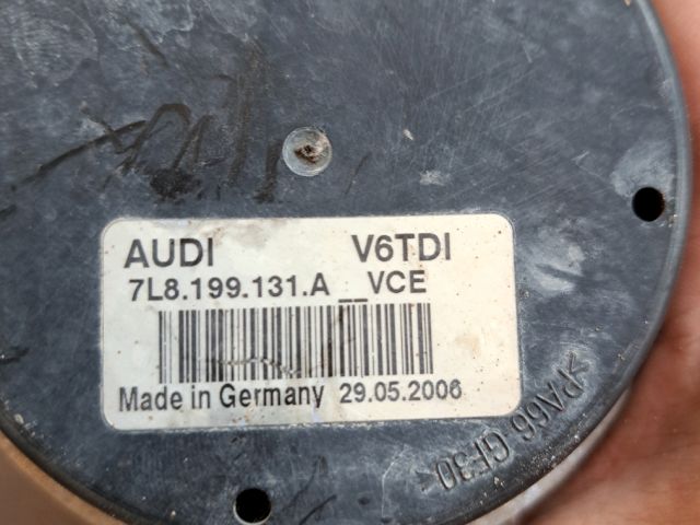 bontott AUDI Q7 Motor Tartó Bak (Fém)