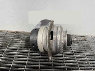 bontott AUDI Q7 Motor Tartó Bak (Pozíciófüggetlen)