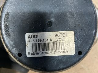 bontott AUDI Q7 Motor Tartó Bak (Pozíciófüggetlen)