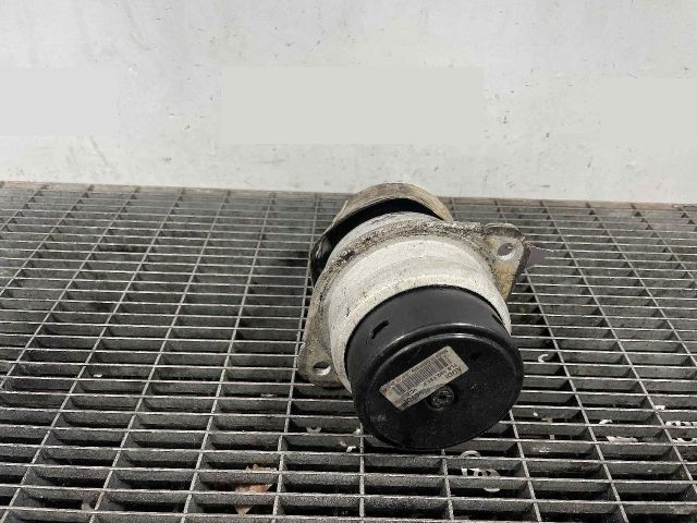 bontott AUDI Q7 Motor Tartó Bak (Pozíciófüggetlen)