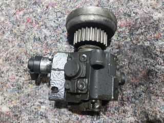 bontott AUDI Q7 Nagynyomású Szivattyú