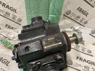 bontott AUDI Q7 Nagynyomású Szivattyú