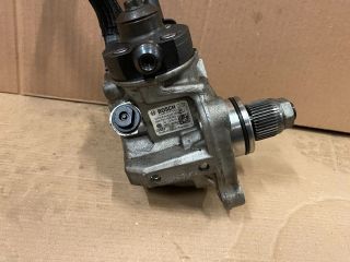 bontott AUDI Q7 Nagynyomású Szivattyú