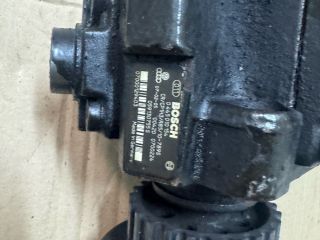 bontott AUDI Q7 Nagynyomású Szivattyú