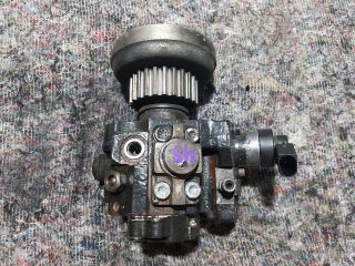 bontott AUDI Q7 Nagynyomású Szivattyú