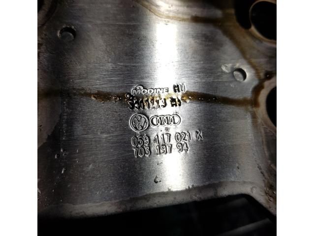 bontott AUDI Q7 Olajhűtő