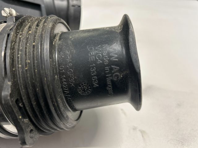 bontott AUDI Q7 Légbeömlő Cső