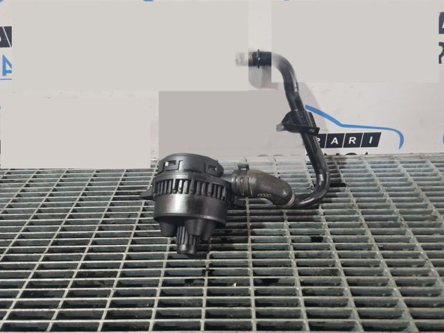 bontott AUDI Q7 Szelepfedél