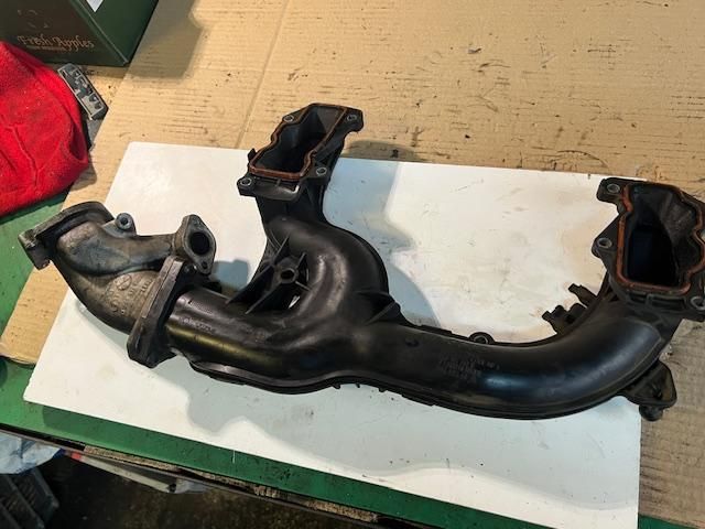 bontott AUDI Q7 Szívó Cső