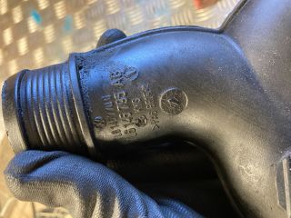 bontott AUDI Q7 Turbócső