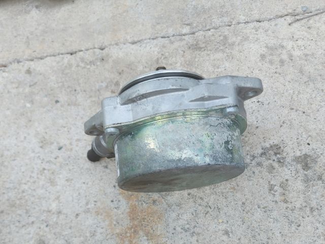 bontott AUDI Q7 Vákumpumpa