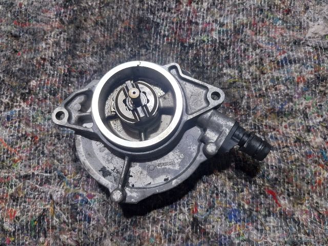 bontott AUDI Q7 Vákumpumpa