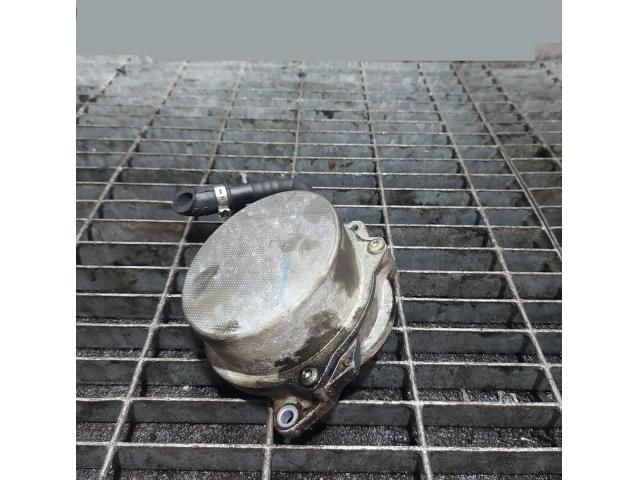 bontott AUDI Q7 Vákumpumpa