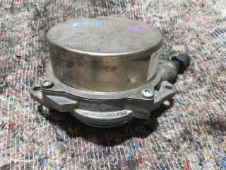 bontott AUDI Q7 Vákumpumpa