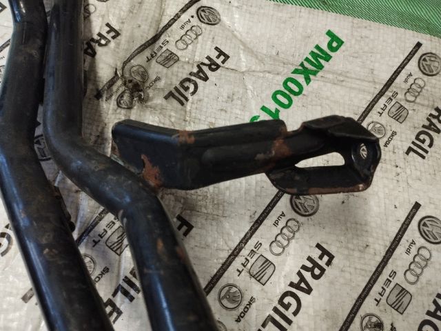 bontott AUDI Q7 Vízcső