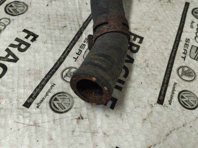 bontott AUDI Q7 Vízcső