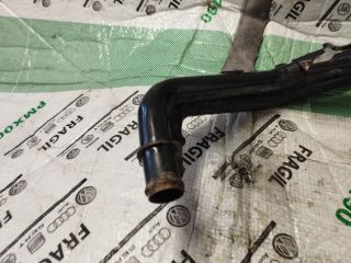 bontott AUDI Q7 Vízcső
