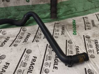 bontott AUDI Q7 Vízcső