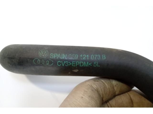 bontott AUDI Q7 Vízcső