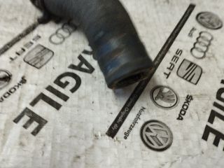 bontott AUDI Q7 Vízcső