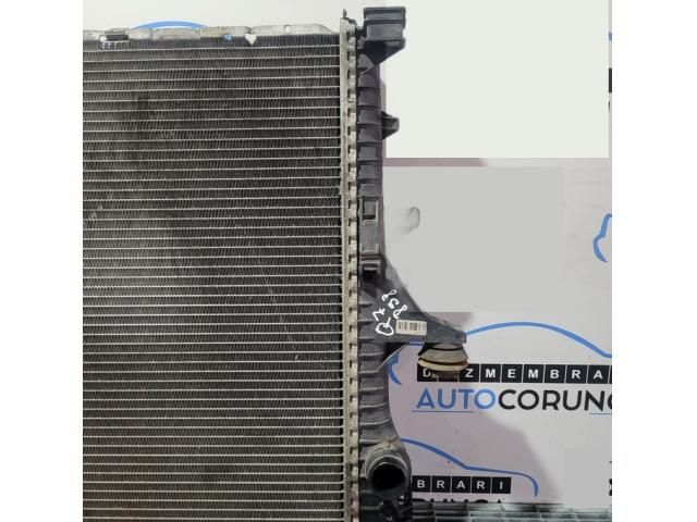 bontott AUDI Q7 Vízhűtő Radiátor (Klímás)