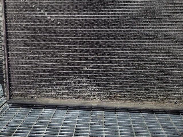 bontott AUDI Q7 Vízhűtő Radiátor (Klímás)