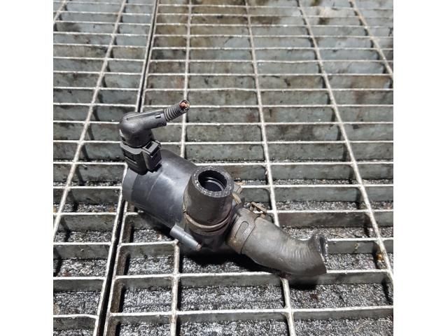 bontott AUDI Q7 Vízpumpa