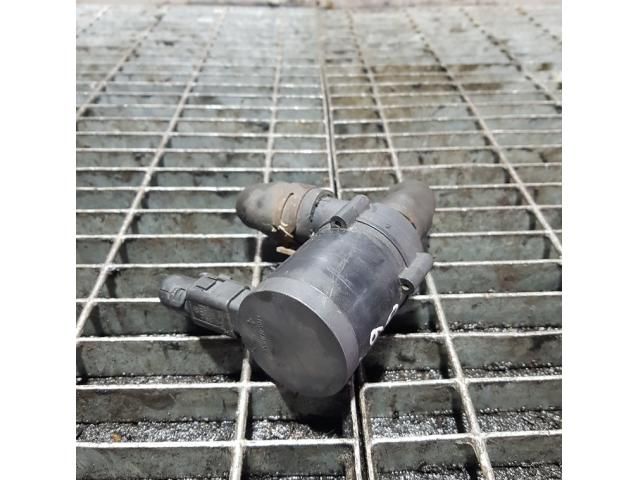 bontott AUDI Q7 Vízpumpa