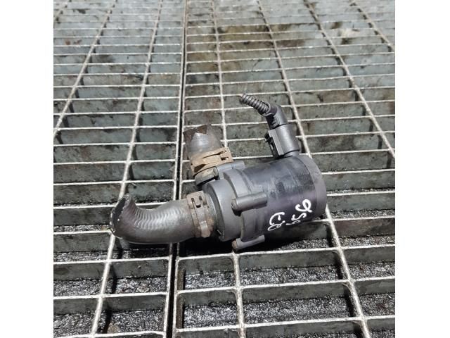 bontott AUDI Q7 Vízpumpa