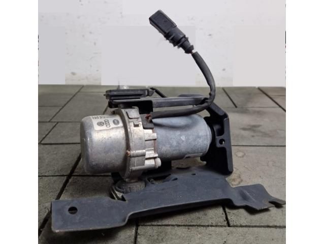 bontott AUDI Q7 Vákumpumpa