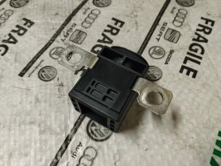 bontott AUDI Q7 Akkumulátor Relé