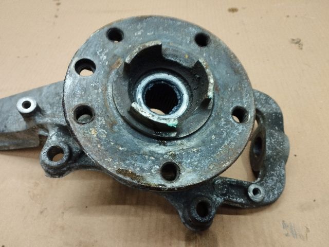 bontott AUDI Q7 Bal első Csonkállvány Kerékaggyal