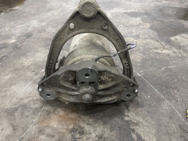 bontott AUDI Q7 Bal első Rugó