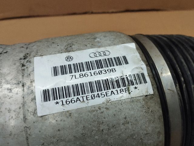 bontott AUDI Q7 Bal első Rugó