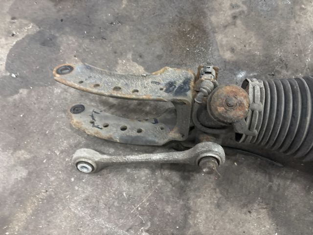 bontott AUDI Q7 Bal első Rugó