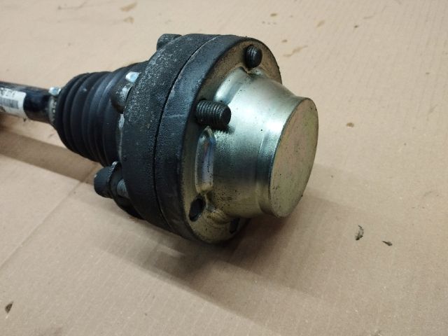 bontott AUDI Q7 Bal Féltengely