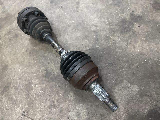 bontott AUDI Q7 Bal Féltengely