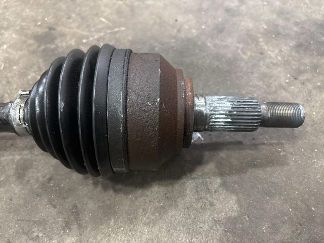 bontott AUDI Q7 Bal Féltengely