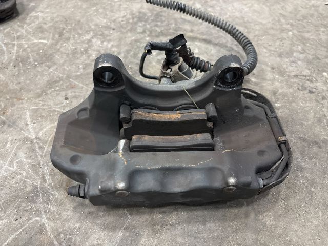 bontott AUDI Q7 Bal hátsó Féknyereg Munkahengerrel