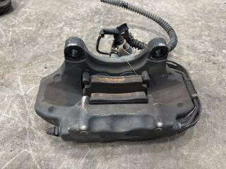 bontott AUDI Q7 Bal hátsó Féknyereg Munkahengerrel