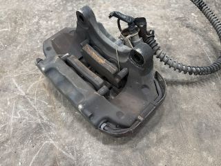 bontott AUDI Q7 Bal hátsó Féknyereg Munkahengerrel