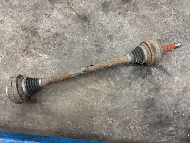 bontott AUDI Q7 Bal hátsó Féltengely