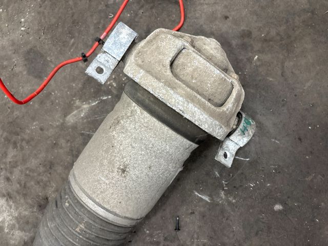 bontott AUDI Q7 Bal hátsó Rugó