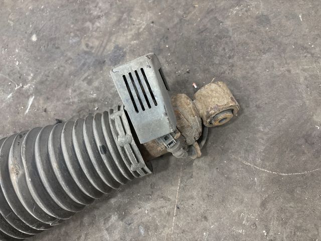 bontott AUDI Q7 Bal hátsó Rugó