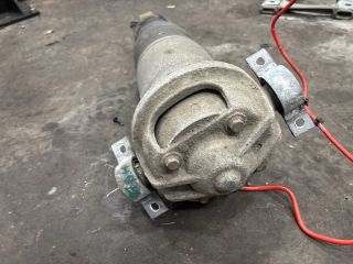 bontott AUDI Q7 Bal hátsó Rugó