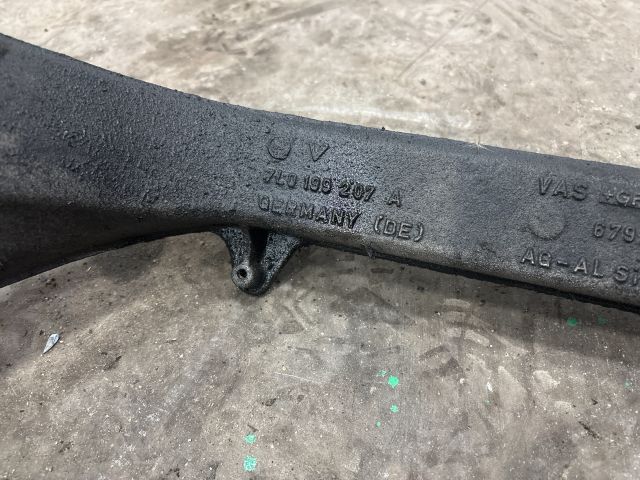 bontott AUDI Q7 Első Bölcső